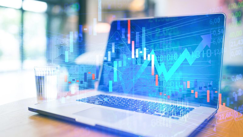 光伏支架选型：关键因素与案例分析